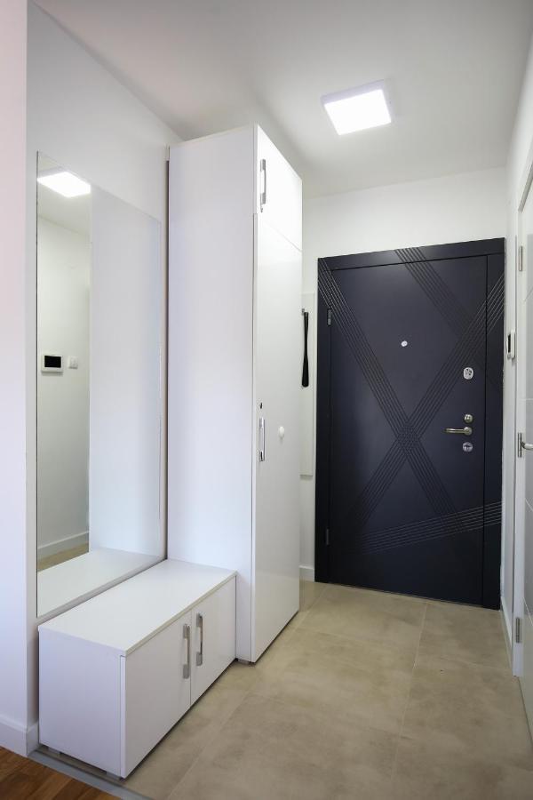 Manirosi 3 Apartman 苏博蒂察 外观 照片