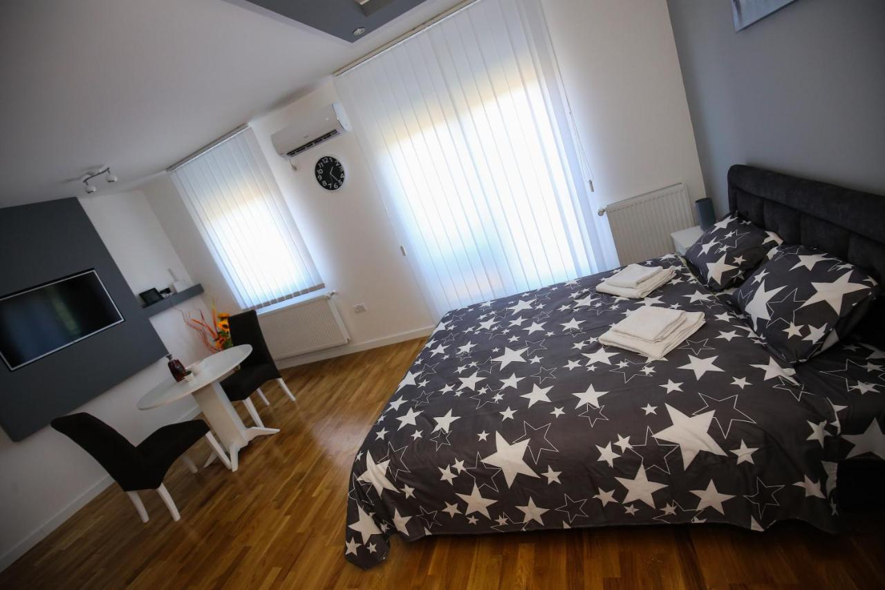 Manirosi 3 Apartman 苏博蒂察 外观 照片